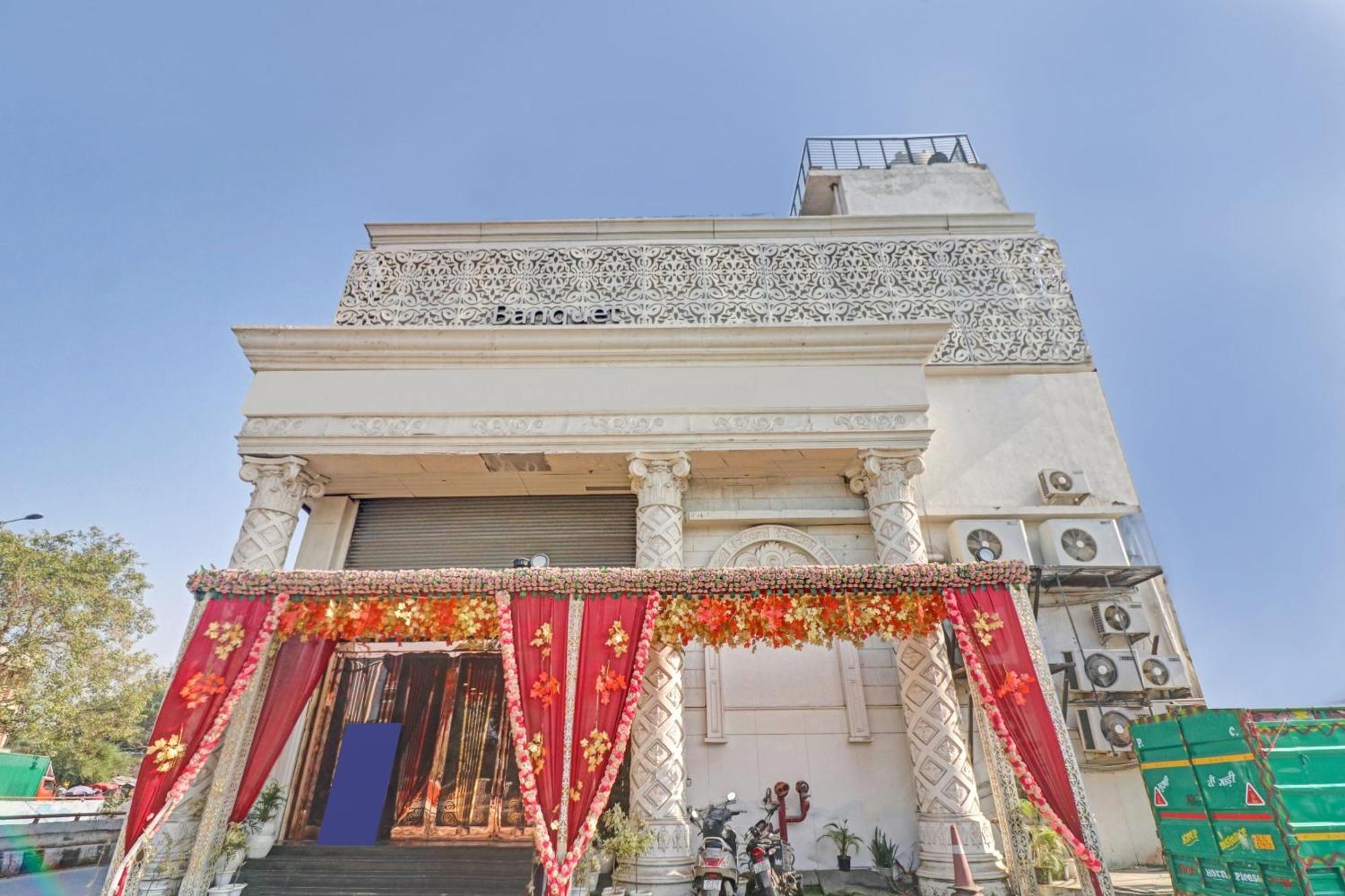 Hotel Collection O Seven Heaven New Delhi